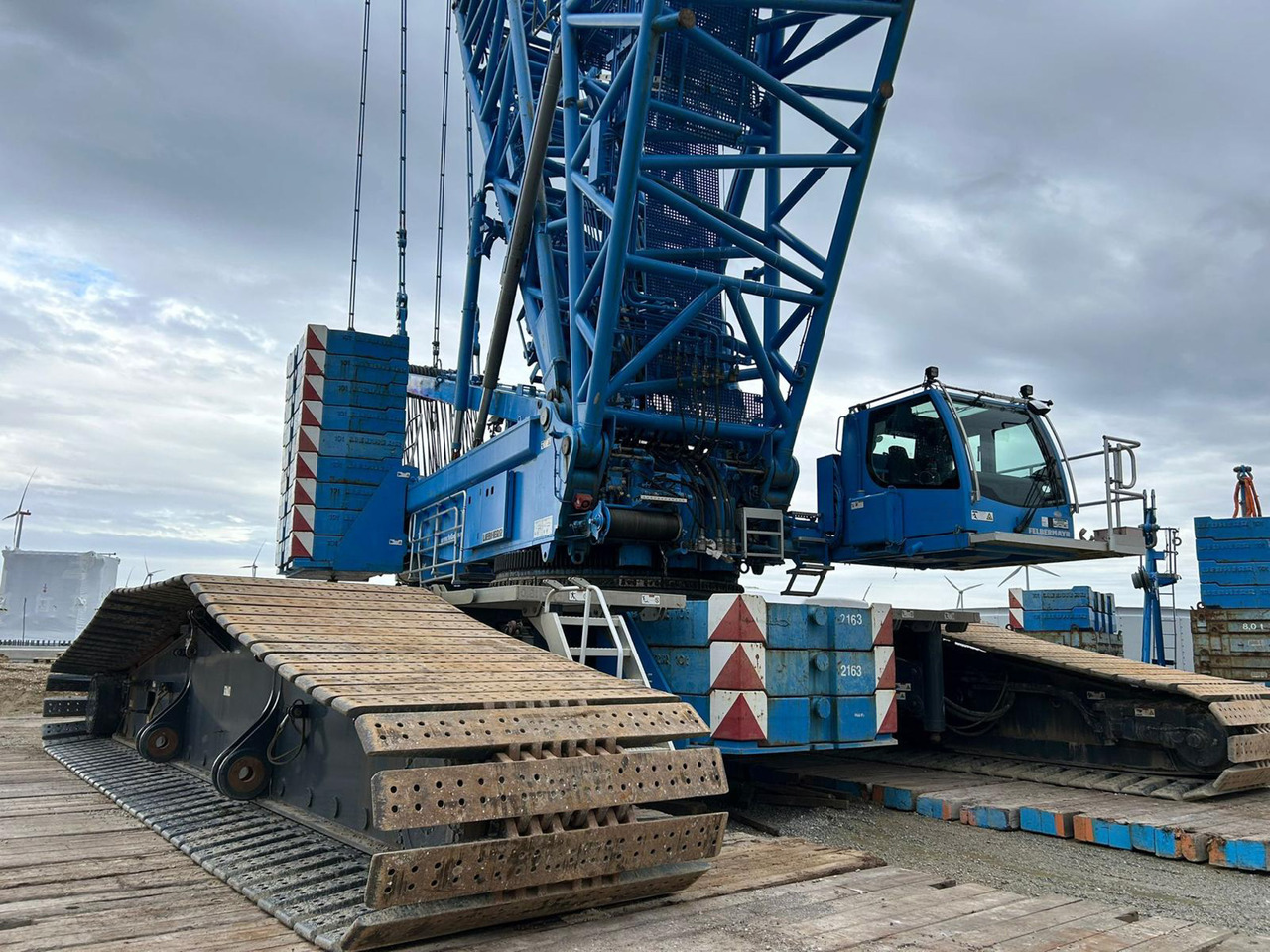 LIEBHERR LR 1600-2 - Grúa sobre orugas: foto 2 LIEBHERR LR 1600-2 - Grúa sobre orugas: foto 2