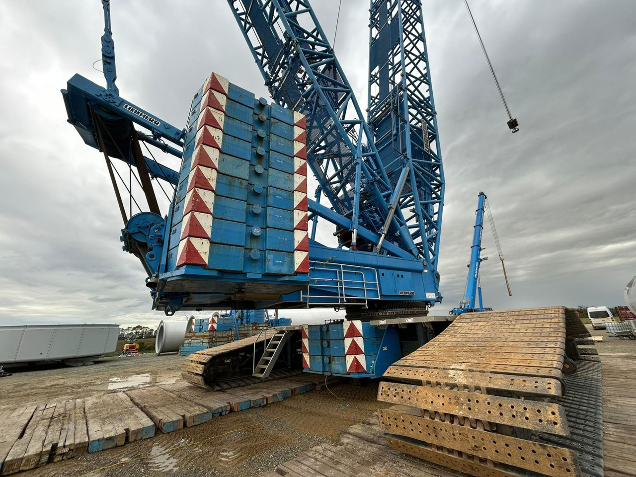 LIEBHERR LR 1600-2 - Grúa sobre orugas: foto 3 LIEBHERR LR 1600-2 - Grúa sobre orugas: foto 3