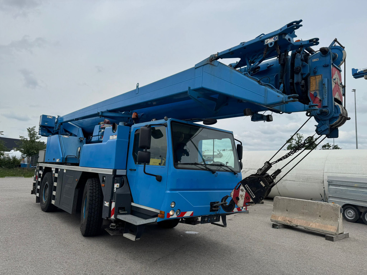 LIEBHERR LTM 1040-2.1 - Autogrúa: foto 2 LIEBHERR LTM 1040-2.1 - Autogrúa: foto 2