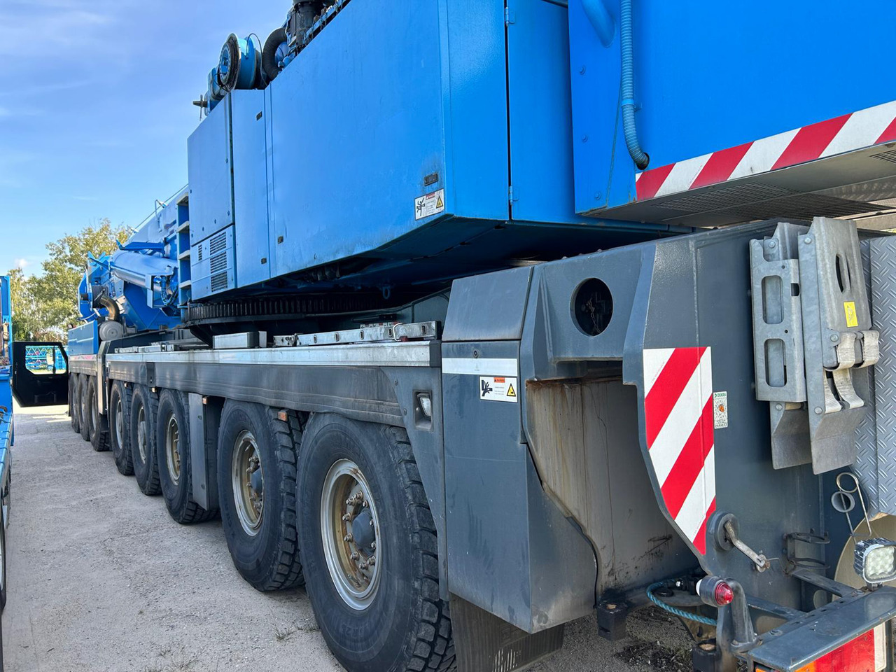 LIEBHERR LTM 1500-8.1 - Autogrúa: foto 3 LIEBHERR LTM 1500-8.1 - Autogrúa: foto 3