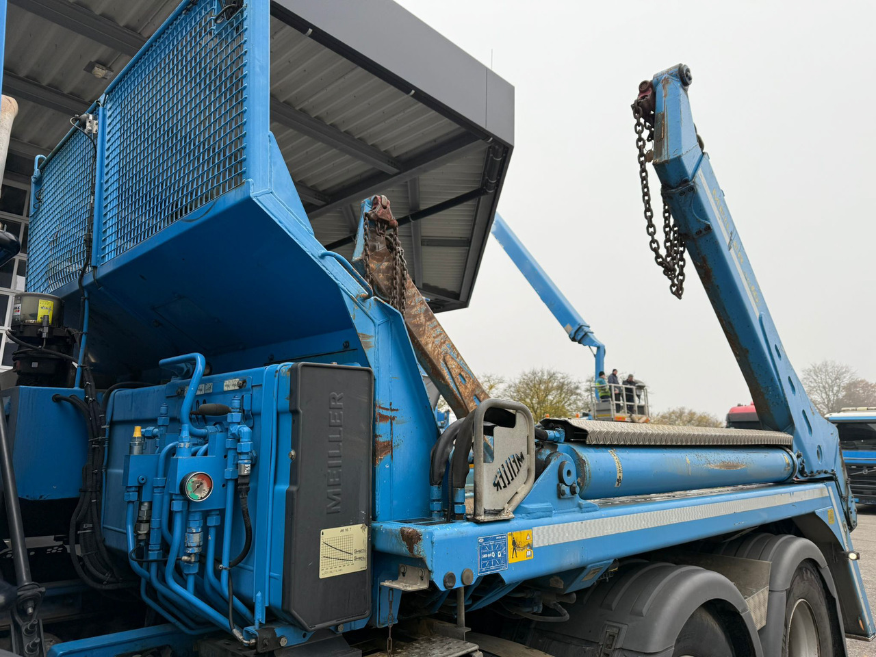 SCANIA P450 6x2 + AK16N TC - Camión portacontenedor de cadenas: foto 2 SCANIA P450 6x2 + AK16N TC - Camión portacontenedor de cadenas: foto 2