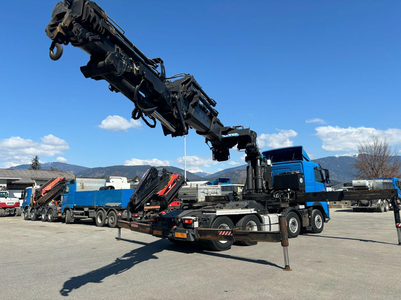 Volvo 520 FH + Effer 1550/8S - Grúa para camión: foto 4 Volvo 520 FH + Effer 1550/8S - Grúa para camión: foto 4