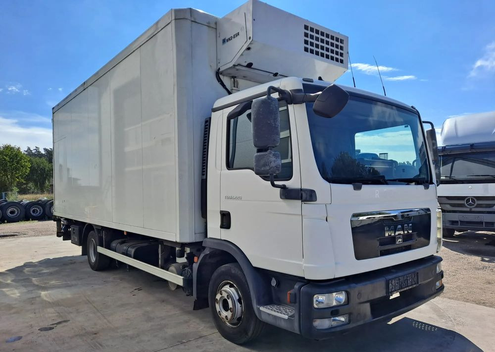 MAN TGL 12.220 Chłodnia agregat WKD-II SR - Camión frigorífico: foto 3 MAN TGL 12.220 Chłodnia agregat WKD-II SR - Camión frigorífico: foto 3