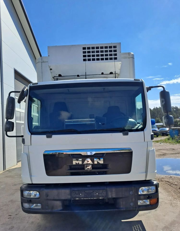 MAN TGL 12.220 Chłodnia agregat WKD-II SR - Camión frigorífico: foto 4 MAN TGL 12.220 Chłodnia agregat WKD-II SR - Camión frigorífico: foto 4