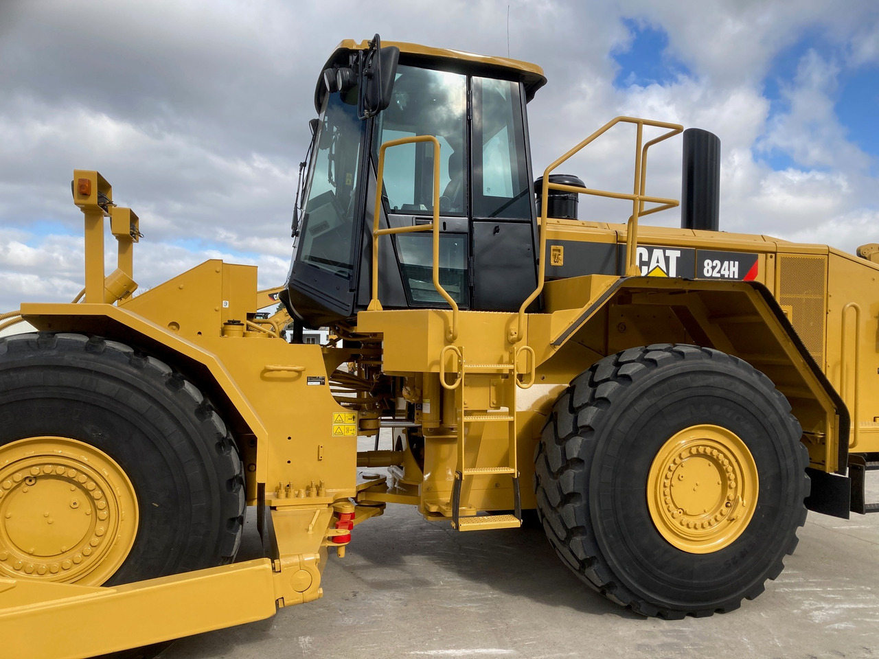 CATERPILLAR 824H - Bulldozer: foto 2 CATERPILLAR 824H - Bulldozer: foto 2