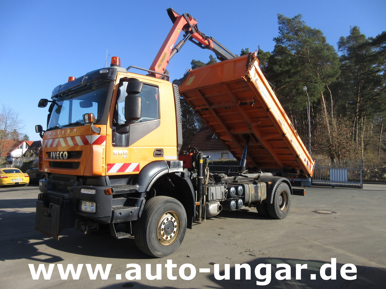 IVECO Trakker 360 Kipper Allrad 4x4 Kran Palfinger PK 9002 Kommunalhydraulik Winterdienst Euro 5 - Camión volquete, Camión grúa: foto 2 IVECO Trakker 360 Kipper Allrad 4x4 Kran Palfinger PK 9002 Kommunalhydraulik Winterdienst Euro 5 - Camión volquete, Camión grúa: foto 2