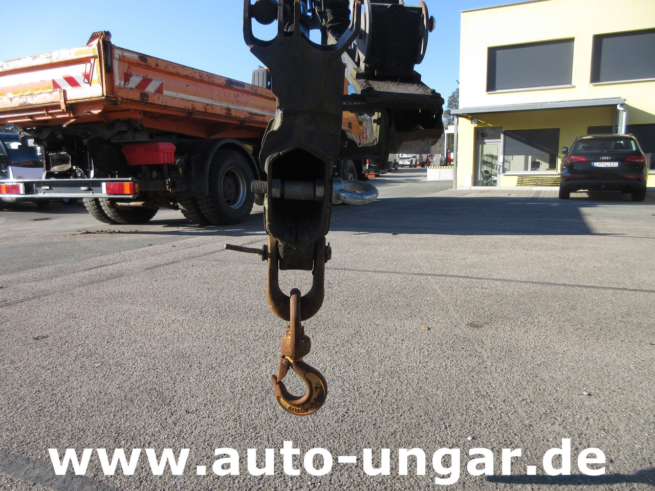 IVECO Trakker 360 Kipper Allrad 4x4 Kran Palfinger PK 9002 Kommunalhydraulik Winterdienst Euro 5 - Camión volquete, Camión grúa: foto 4 IVECO Trakker 360 Kipper Allrad 4x4 Kran Palfinger PK 9002 Kommunalhydraulik Winterdienst Euro 5 - Camión volquete, Camión grúa: foto 4