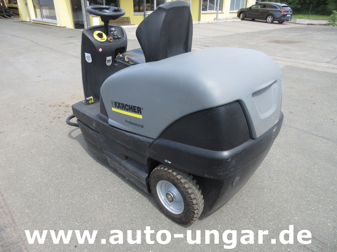 KÄRCHER KM 100/100 RBP Pack 1.280-112.0 elektrische Parkplatzkehrmaschine Hallenkehrmaschine Elektro - Barredora vial: foto 5 KÄRCHER KM 100/100 RBP Pack 1.280-112.0 elektrische Parkplatzkehrmaschine Hallenkehrmaschine Elektro - Barredora vial: foto 5