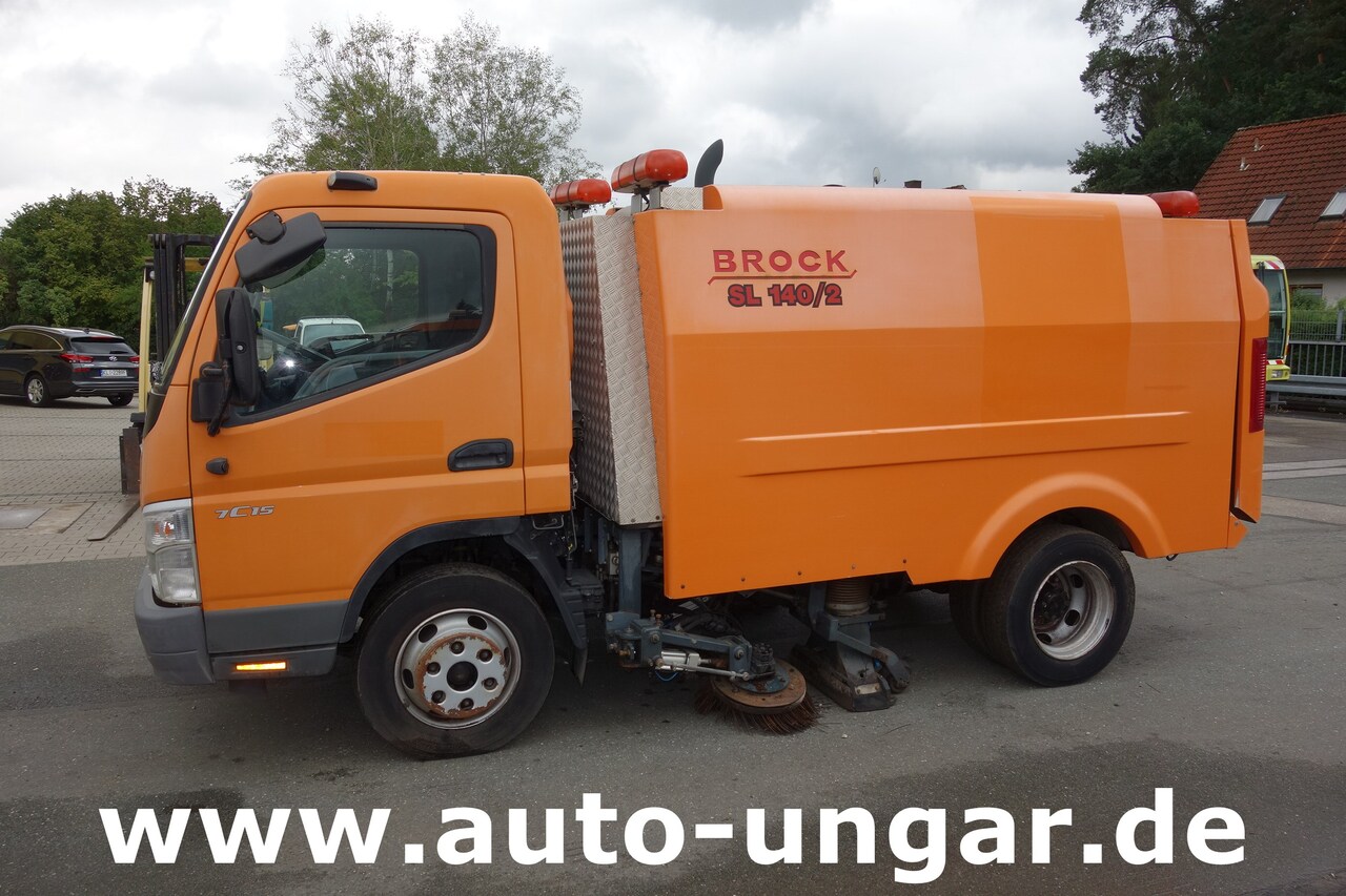 Mitsubishi Fuso Canter 7C15 mit Brock SL 140/2 Kehrmaschine Euro 4 - Barredora vial: foto 4 Mitsubishi Fuso Canter 7C15 mit Brock SL 140/2 Kehrmaschine Euro 4 - Barredora vial: foto 4