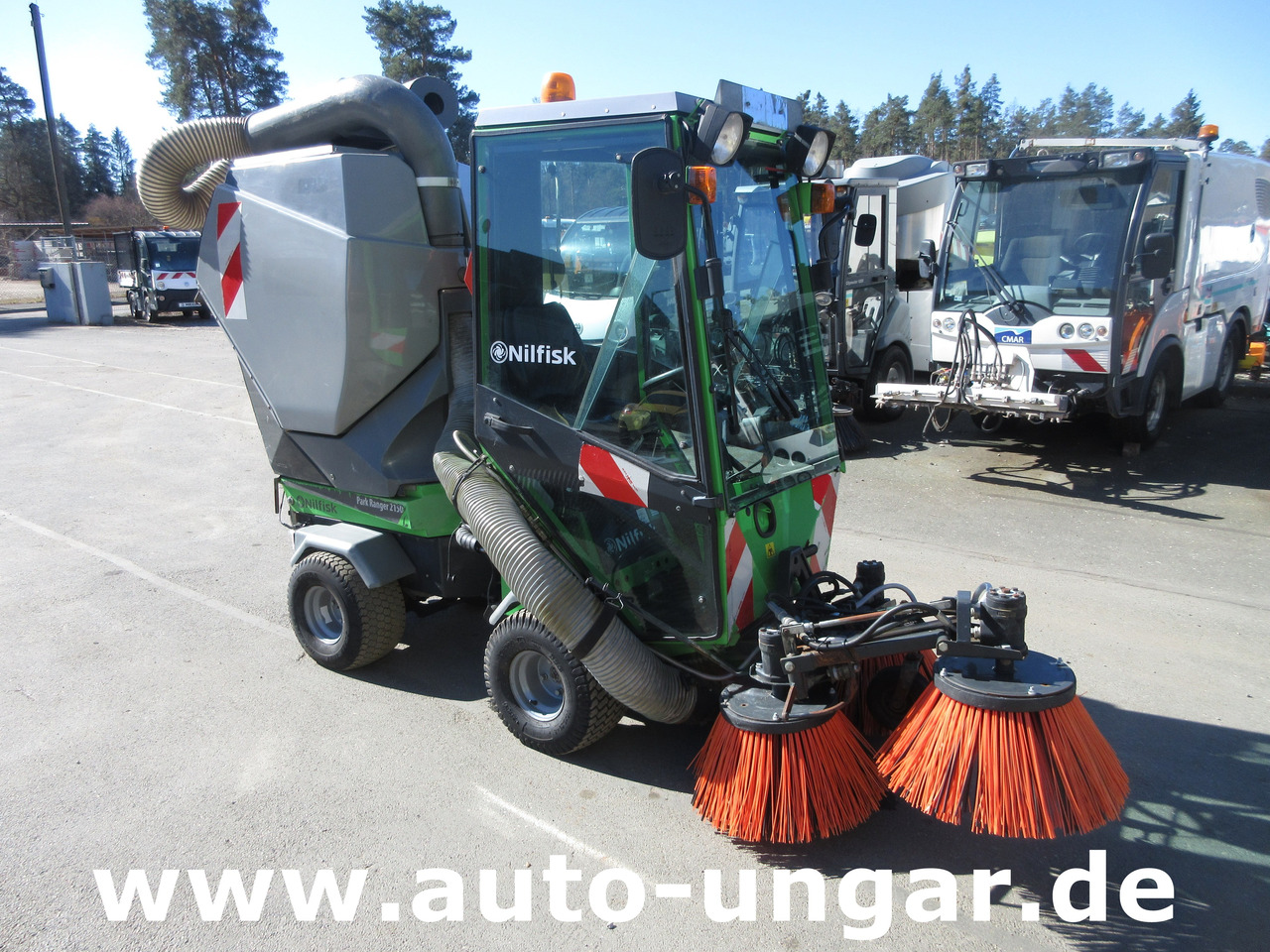 NILFISK Park Ranger 2150 Egholm Geräteträger mit Kehraufbau Baujahr 2018 Perkins - Barredora vial: foto 1 NILFISK Park Ranger 2150 Egholm Geräteträger mit Kehraufbau Baujahr 2018 Perkins - Barredora vial: foto 1