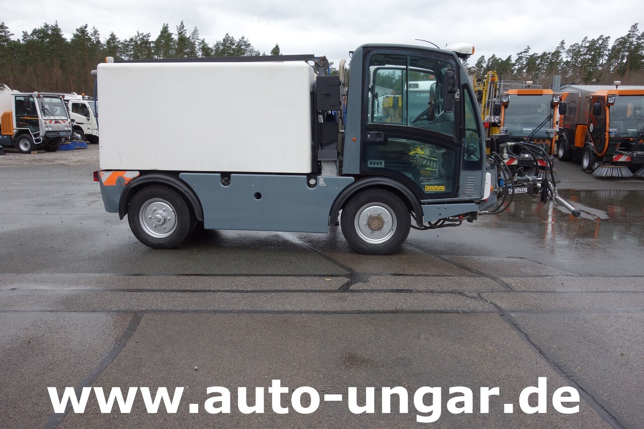 Boschung L3 Schwemmfahrzeug 4-Rad Lenkung Motorschaden - Vehículo municipal: foto 5 Boschung L3 Schwemmfahrzeug 4-Rad Lenkung Motorschaden - Vehículo municipal: foto 5