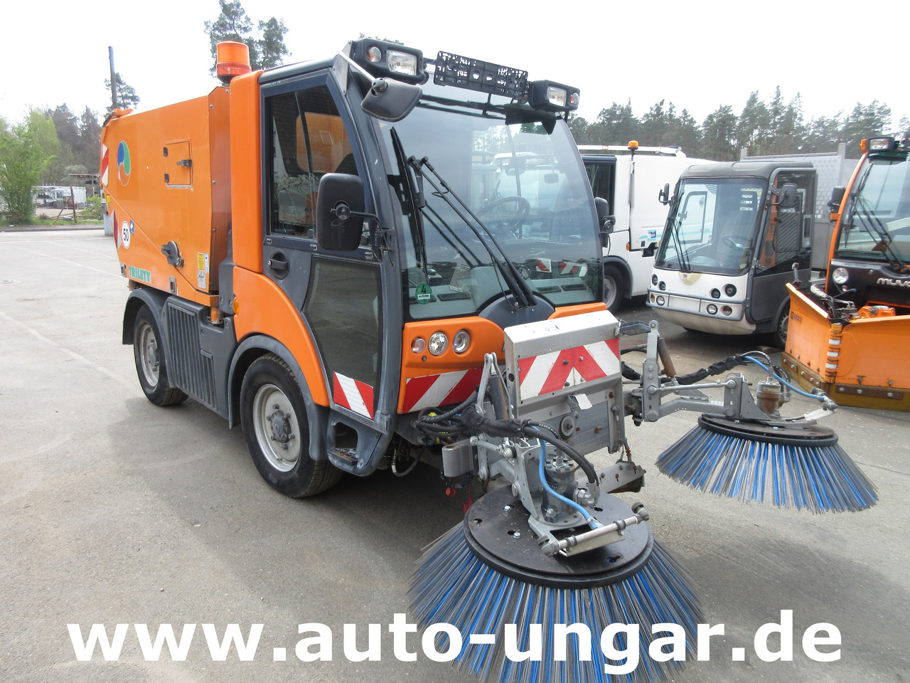 Multicar Tremo X56 4x4 Euro 5 Bj. 2015 Trilety TXK Kehr-Aufbau Motorschaden - Vehículo municipal: foto 1 Multicar Tremo X56 4x4 Euro 5 Bj. 2015 Trilety TXK Kehr-Aufbau Motorschaden - Vehículo municipal: foto 1