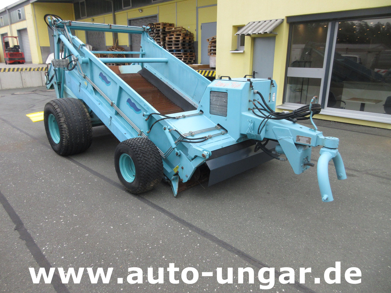 Pistenbully BeachTech STR 2000 BeachCleaner Strandreiniger чистач на плажа - Vehículo municipal: foto 2 Pistenbully BeachTech STR 2000 BeachCleaner Strandreiniger чистач на плажа - Vehículo municipal: foto 2