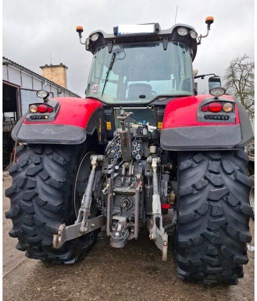 Massey Ferguson 8690 (MF) - Tractor: foto 3 Massey Ferguson 8690 (MF) - Tractor: foto 3