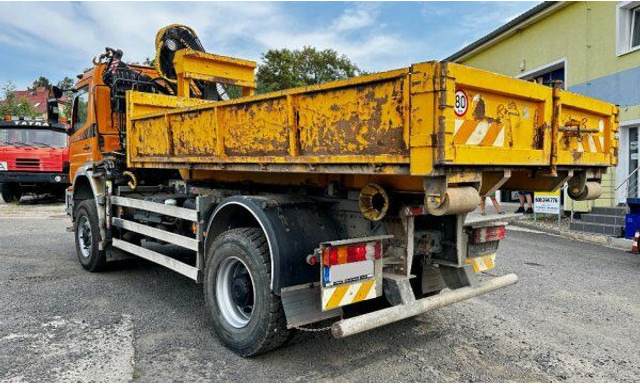 Mercedes-Benz Atego 1823 +HIAB - Camión multibasculante, Camión grúa: foto 2 Mercedes-Benz Atego 1823 +HIAB - Camión multibasculante, Camión grúa: foto 2