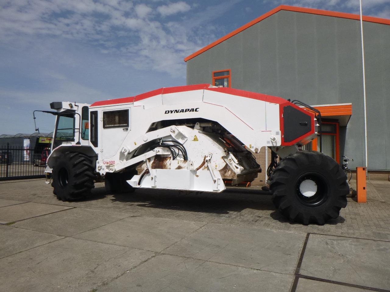 DYNAPAC DS400(RABAUD ROTOSTAB 525) - Estabilizador de suelos: foto 1 DYNAPAC DS400(RABAUD ROTOSTAB 525) - Estabilizador de suelos: foto 1