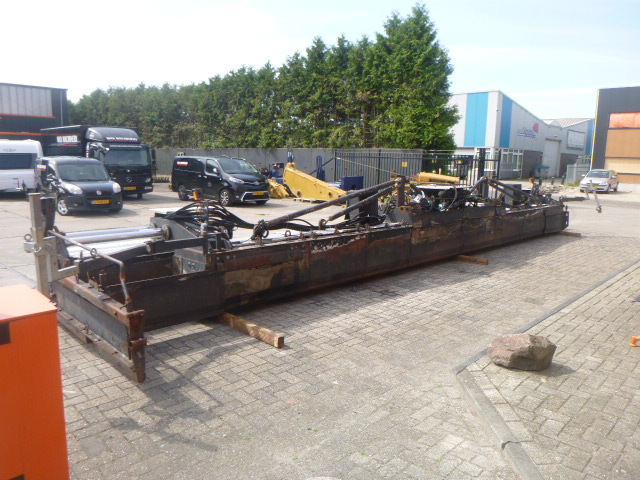Pavimentadora de asfalto DYNAPAC SB1250PL: foto 7