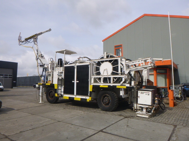 FUJI BUSSAN B-SFW1C-6S DRY / WET SHOTCRETE & GUNITE MACHINE - Tuneladora: foto 1 FUJI BUSSAN B-SFW1C-6S DRY / WET SHOTCRETE & GUNITE MACHINE - Tuneladora: foto 1