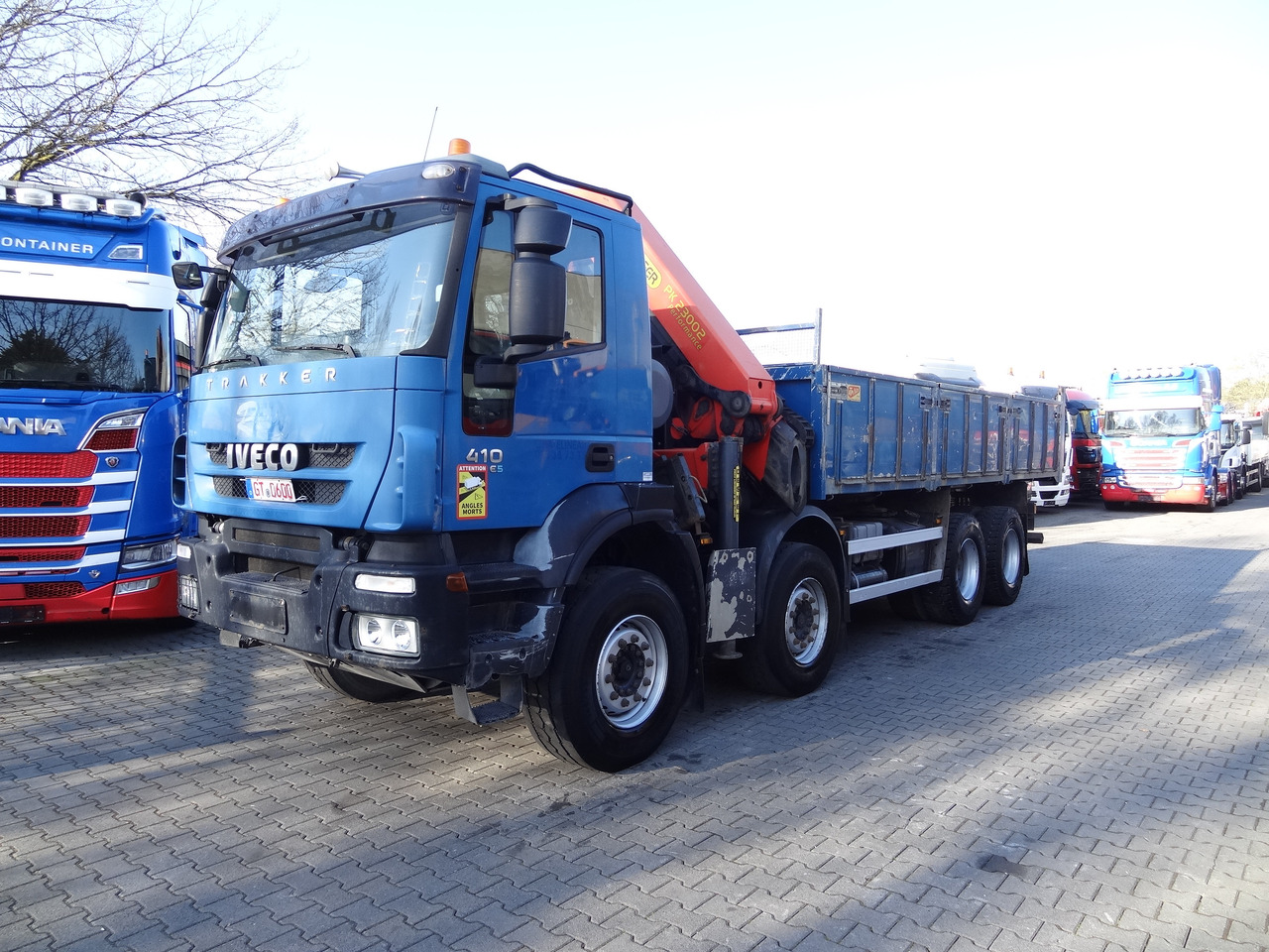 Iveco Trakker AD340T41 8X4 Kipper Kran Palfinger 23002 - Camión grúa, Camión volquete: foto 1 Iveco Trakker AD340T41 8X4 Kipper Kran Palfinger 23002 - Camión grúa, Camión volquete: foto 1