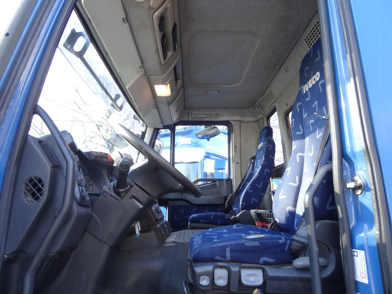 Iveco Trakker AD340T41 8X4 Kipper Kran Palfinger 23002 - Camión grúa, Camión volquete: foto 2 Iveco Trakker AD340T41 8X4 Kipper Kran Palfinger 23002 - Camión grúa, Camión volquete: foto 2