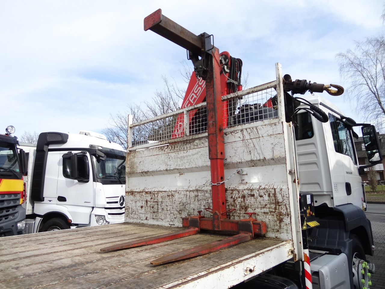 MAN TGS 26.320 6X4 BB mit Kran Fassi F175 - Camión grúa, Camión caja abierta: foto 3 MAN TGS 26.320 6X4 BB mit Kran Fassi F175 - Camión grúa, Camión caja abierta: foto 3