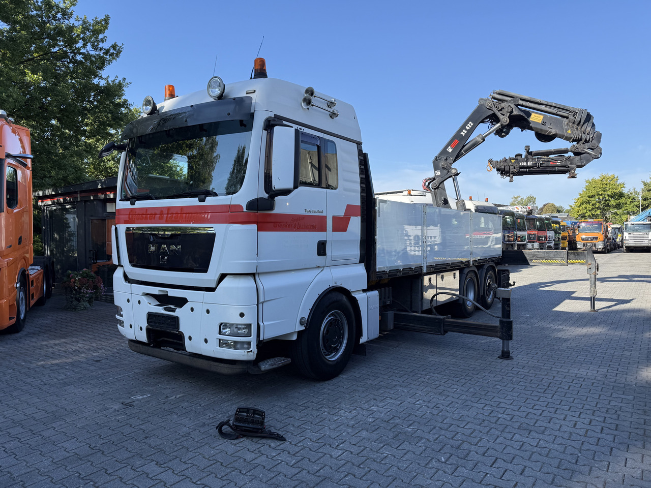 MAN TGX 26.480 6X2 Hiab 422 + Jib + Winde - Camión caja abierta, Camión grúa: foto 1 MAN TGX 26.480 6X2 Hiab 422 + Jib + Winde - Camión caja abierta, Camión grúa: foto 1