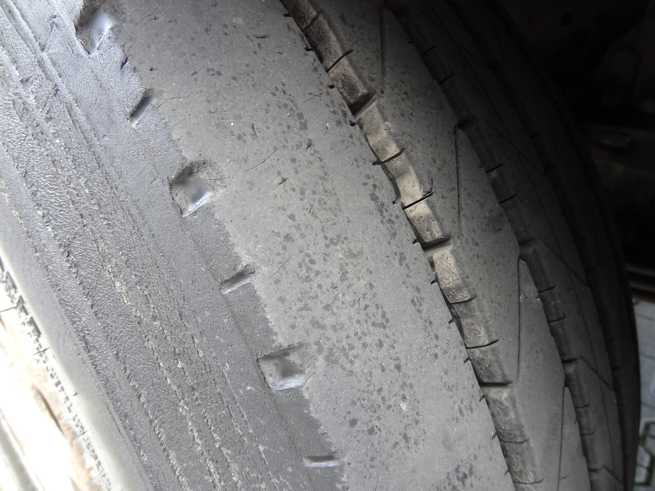 Mercedes-Benz Actros 2533 6X2 HMF 1820 Langmaterial - Camión caja abierta, Camión grúa: foto 3 Mercedes-Benz Actros 2533 6X2 HMF 1820 Langmaterial - Camión caja abierta, Camión grúa: foto 3