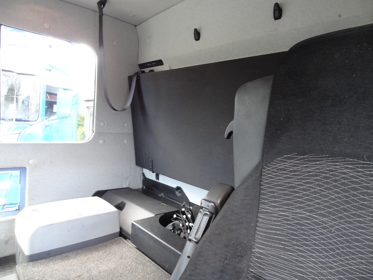 Mercedes-Benz Actros 2533 6X2 HMF 1820 Langmaterial - Camión caja abierta, Camión grúa: foto 5 Mercedes-Benz Actros 2533 6X2 HMF 1820 Langmaterial - Camión caja abierta, Camión grúa: foto 5