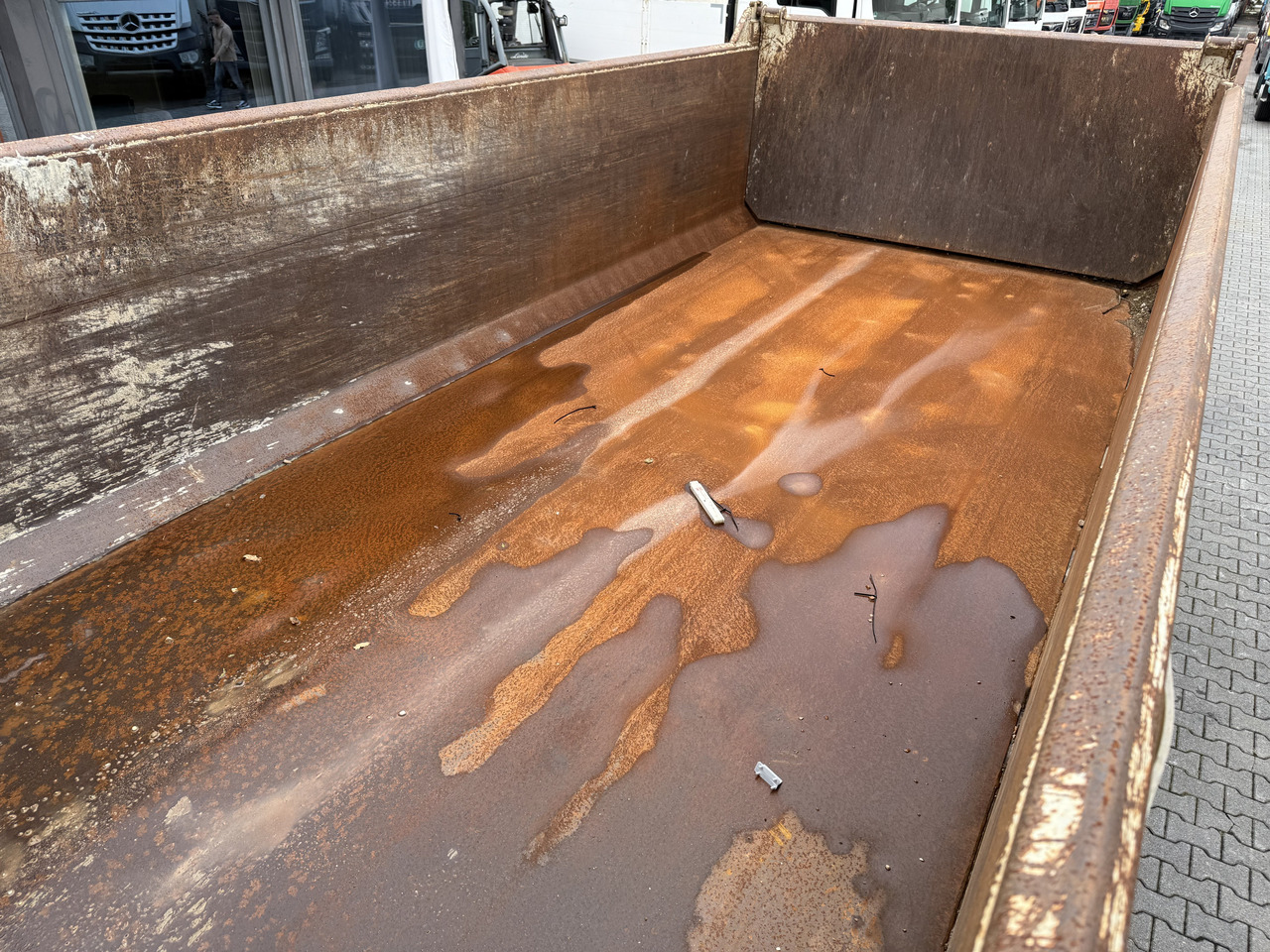 Mercedes-Benz Arocs 3245 K 8X4 - Camión volquete: foto 3 Mercedes-Benz Arocs 3245 K 8X4 - Camión volquete: foto 3