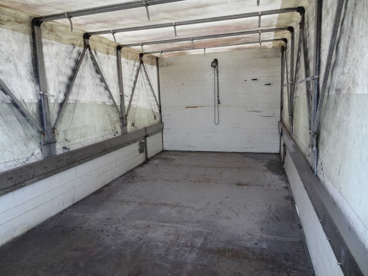 Renault Midlum 300.12 Fassi F80 - Camión caja abierta, Camión grúa: foto 4 Renault Midlum 300.12 Fassi F80 - Camión caja abierta, Camión grúa: foto 4