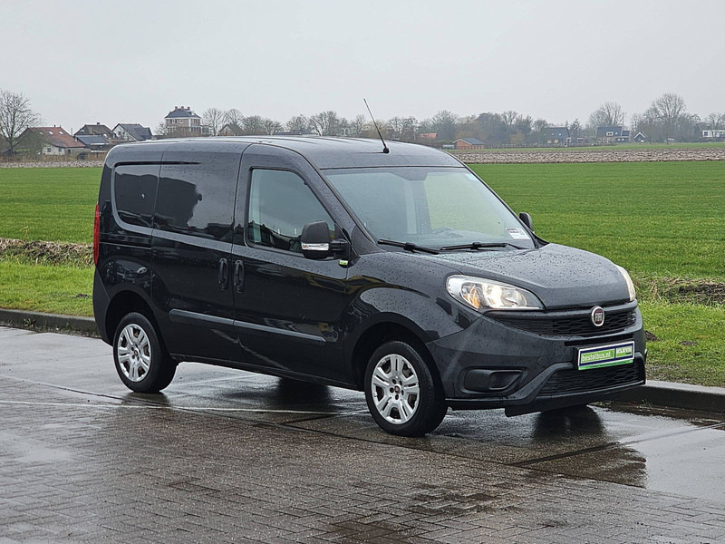 Fiat FIAT DOBLO 1.3 L1 Airco Export! - Furgoneta caja cerrada: foto 5 Fiat FIAT DOBLO 1.3 L1 Airco Export! - Furgoneta caja cerrada: foto 5