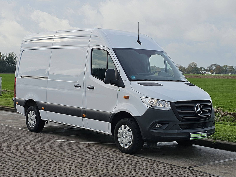 Mercedes-Benz Sprinter 317 L2H2 Mbux Navi RWD! - Furgón: foto 5 Mercedes-Benz Sprinter 317 L2H2 Mbux Navi RWD! - Furgón: foto 5