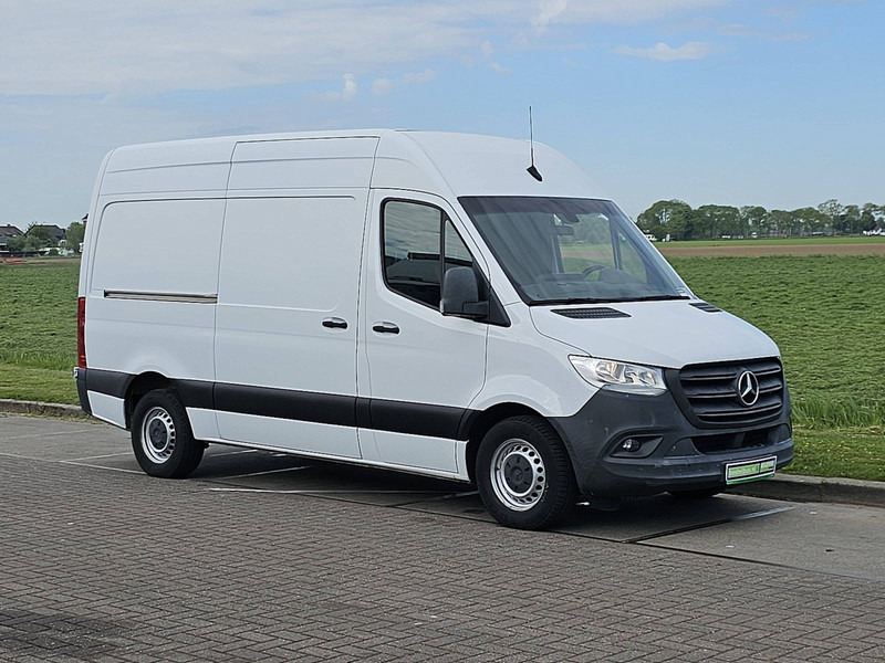Mercedes-Benz Sprinter 319 3.0 V6 3.5T-Trekhaak - Furgón: foto 5 Mercedes-Benz Sprinter 319 3.0 V6 3.5T-Trekhaak - Furgón: foto 5
