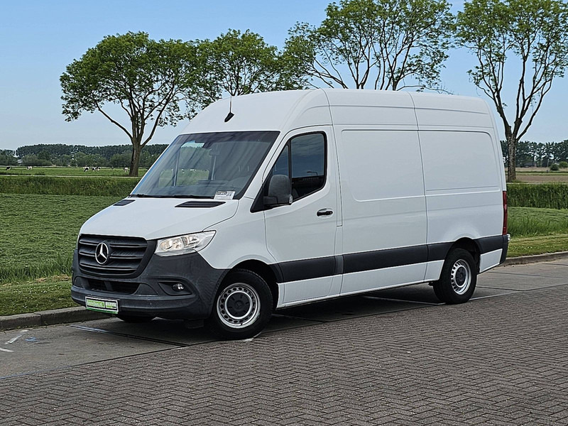 Mercedes-Benz Sprinter 319 3.0 V6 3.5T-Trekhaak - Furgón: foto 2 Mercedes-Benz Sprinter 319 3.0 V6 3.5T-Trekhaak - Furgón: foto 2