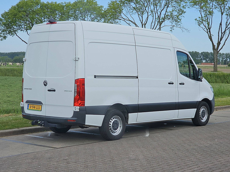 Mercedes-Benz Sprinter 319 3.0 V6 3.5T-Trekhaak - Furgón: foto 3 Mercedes-Benz Sprinter 319 3.0 V6 3.5T-Trekhaak - Furgón: foto 3