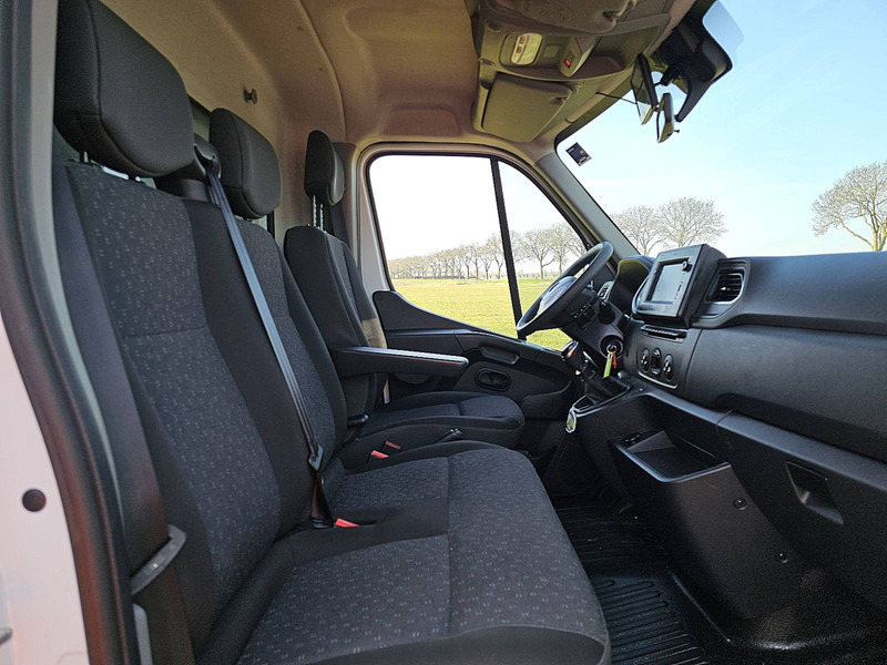 Foto del interior 1: Leasing de Opel Movano 2.3 ac EURO6 Opel Movano 2.3 ac EURO6