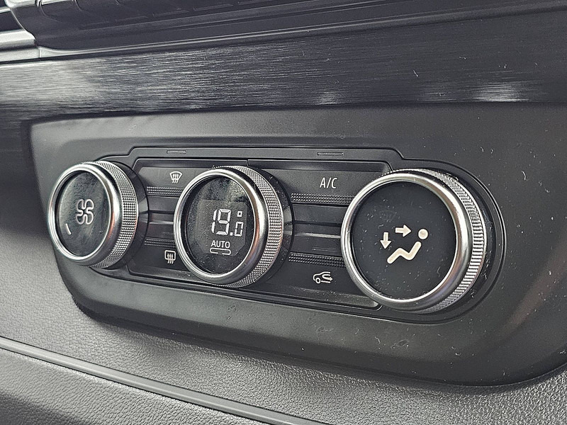 Furgoneta pequeña Renault Trafic 2.0 DCI L2 Dubbel Cabine NAP: foto 10 Furgoneta pequeña Renault Trafic 2.0 DCI L2 Dubbel Cabine NAP: foto 10