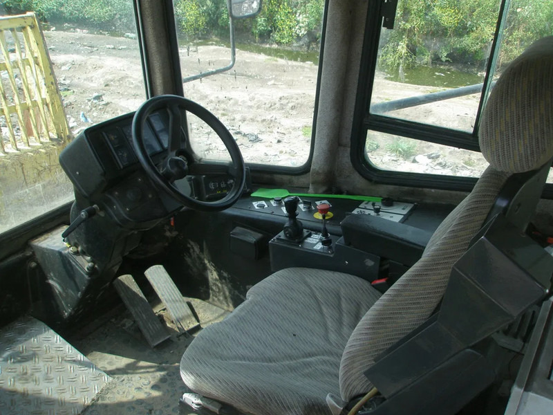 Bomag BC571 RB - Maquinaria de construcción: foto 4 Bomag BC571 RB - Maquinaria de construcción: foto 4