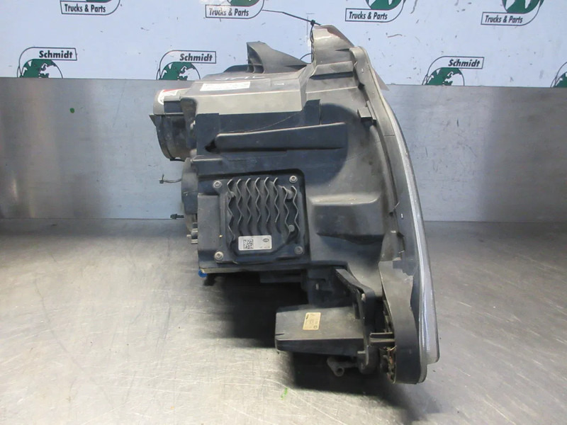 DAF 1857534 LED KOPLAMP DAF XF 450 EURO 6 LINKS - Faro delantero para Camión: foto 2 DAF 1857534 LED KOPLAMP DAF XF 450 EURO 6 LINKS - Faro delantero para Camión: foto 2