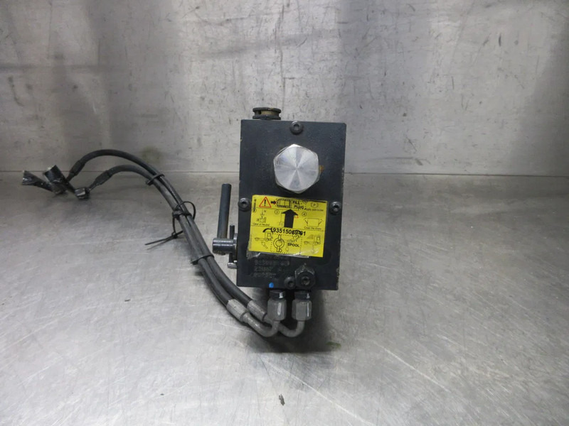 Iveco 504173053 KANTEL CILINDER IVECO S WAY EURO 6 MODEL 2023 - Cabina e interior para Camión: foto 3 Iveco 504173053 KANTEL CILINDER IVECO S WAY EURO 6 MODEL 2023 - Cabina e interior para Camión: foto 3