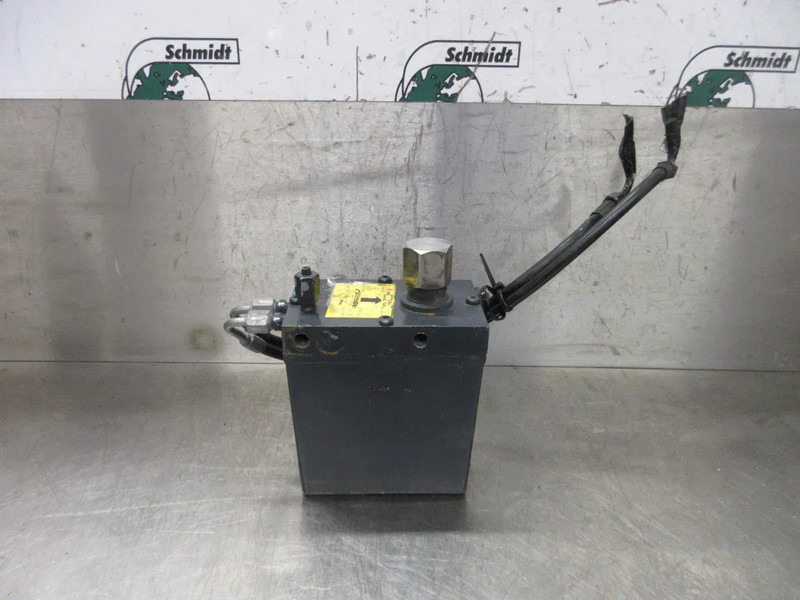 Iveco 504173053 KANTEL CILINDER IVECO S WAY EURO 6 MODEL 2023 - Cabina e interior para Camión: foto 4 Iveco 504173053 KANTEL CILINDER IVECO S WAY EURO 6 MODEL 2023 - Cabina e interior para Camión: foto 4