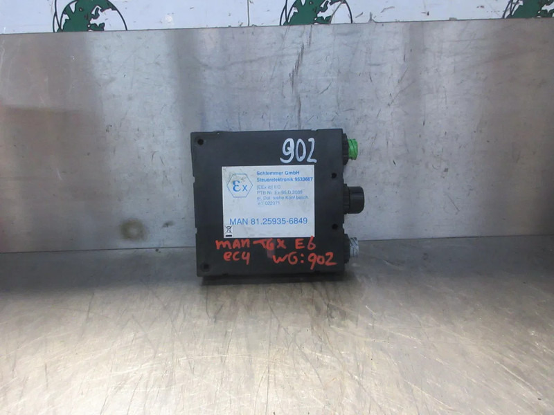 MAN 81.25935-6849 // 9533667 STEUERELTRONIK MAN 24.440 EURO 6 - Sistema eléctrico para Camión: foto 4 MAN 81.25935-6849 // 9533667 STEUERELTRONIK MAN 24.440 EURO 6 - Sistema eléctrico para Camión: foto 4