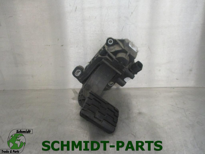 Volvo 82849300 Gaspedaal - Pedal para Camión: foto 1 Volvo 82849300 Gaspedaal - Pedal para Camión: foto 1