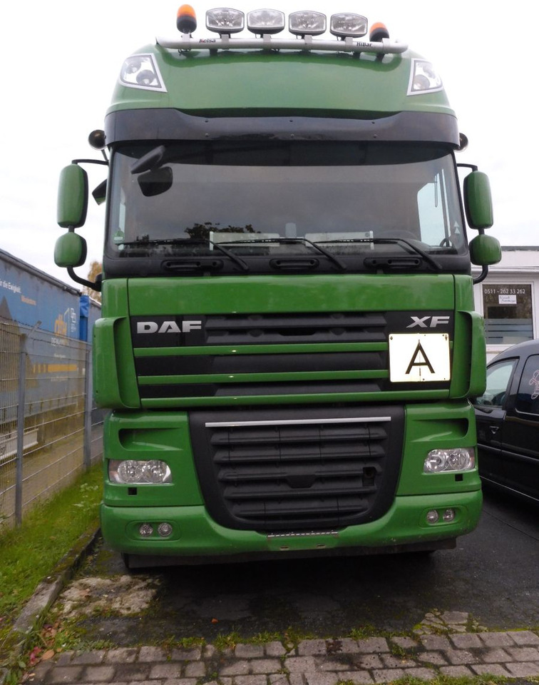 DAF XF 510 aus Werkverkehr 6 x 2 510PS Top-Zustan - Camión multibasculante: foto 4 DAF XF 510 aus Werkverkehr 6 x 2 510PS Top-Zustan - Camión multibasculante: foto 4