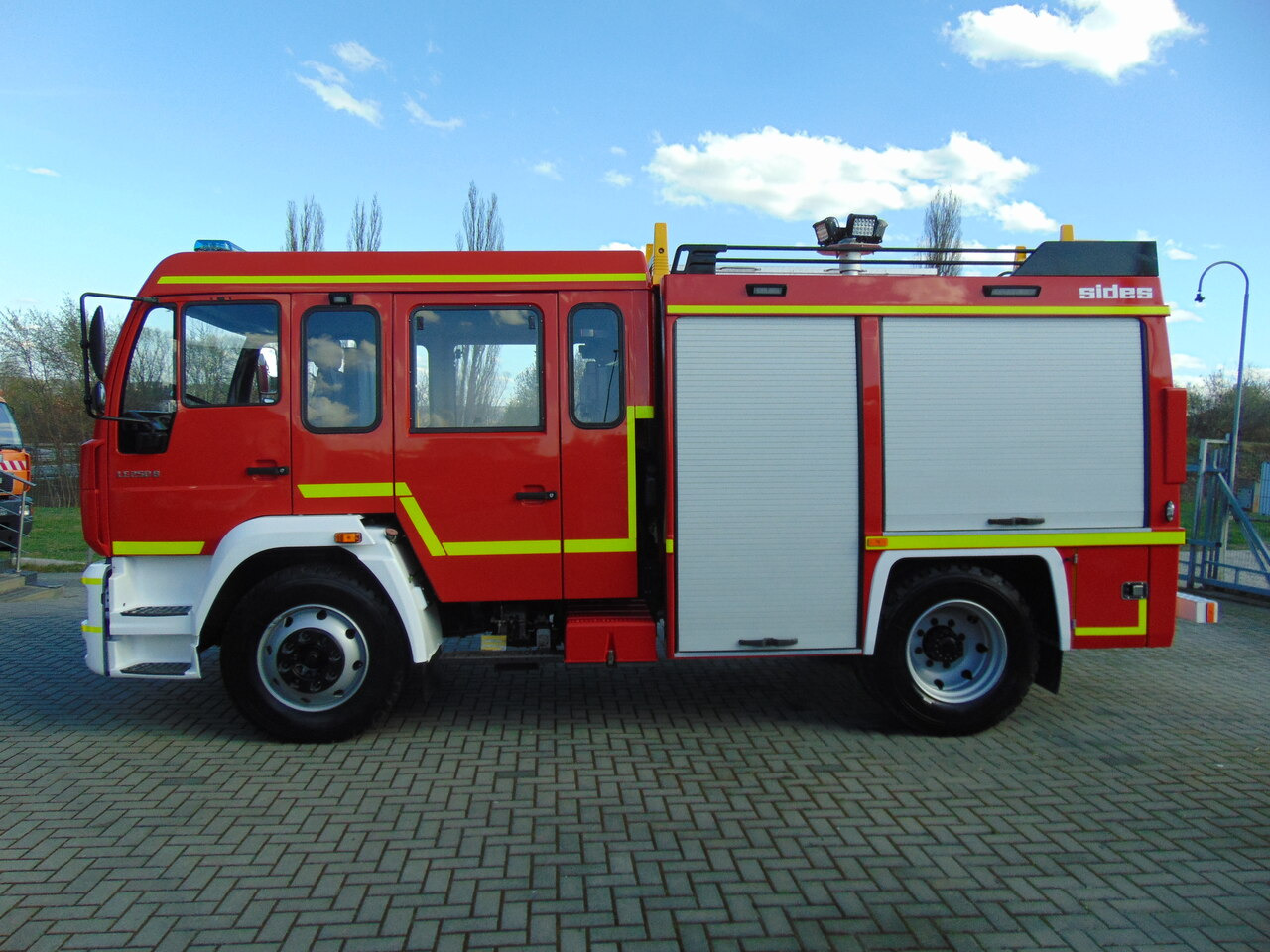 MAN LE250B SIDES - Camión de bomberos: foto 5 MAN LE250B SIDES - Camión de bomberos: foto 5