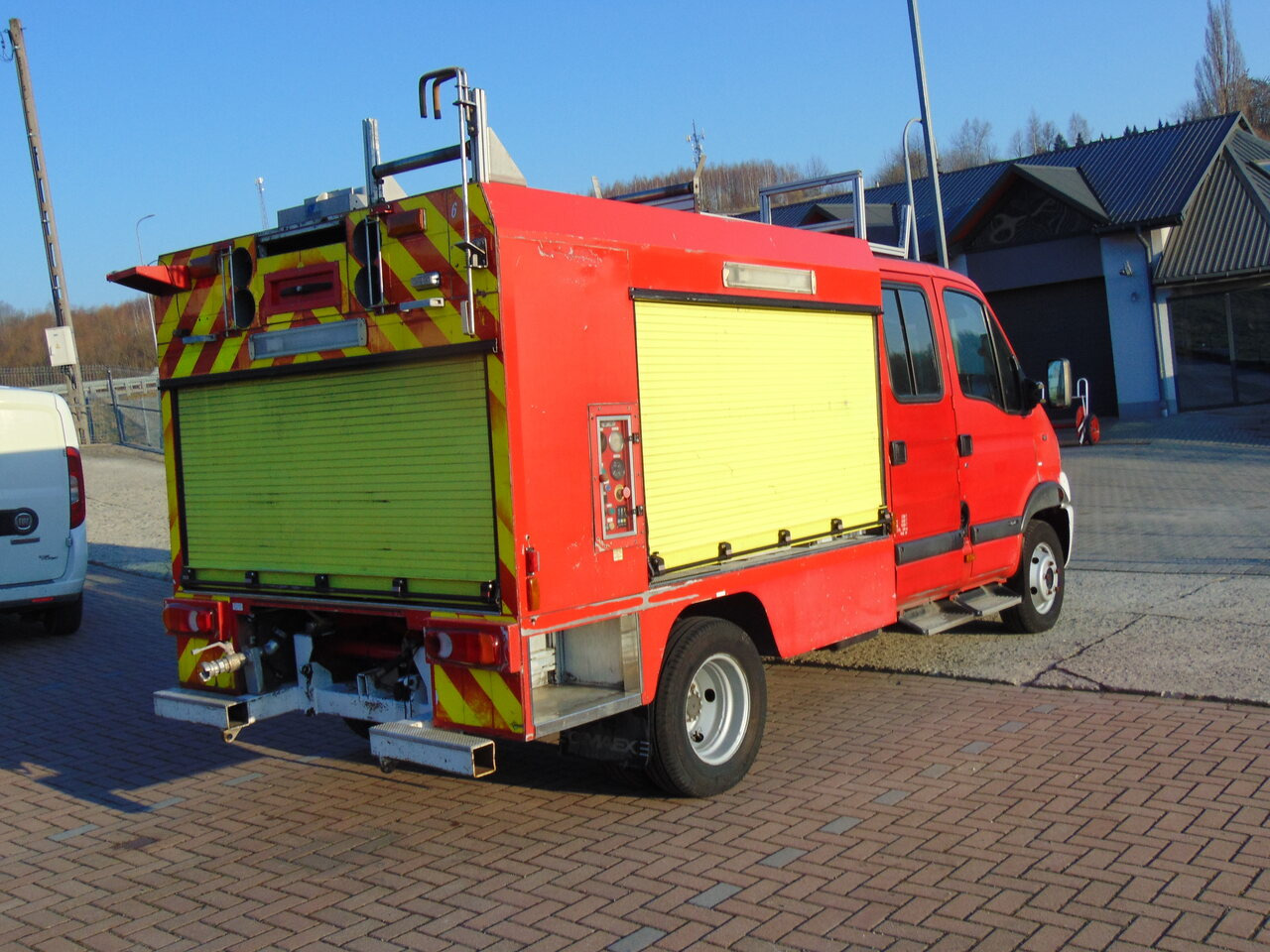 RENAULT Mascott 3,0DXi 160 GIMAEX - Camión de bomberos: foto 4 RENAULT Mascott 3,0DXi 160 GIMAEX - Camión de bomberos: foto 4