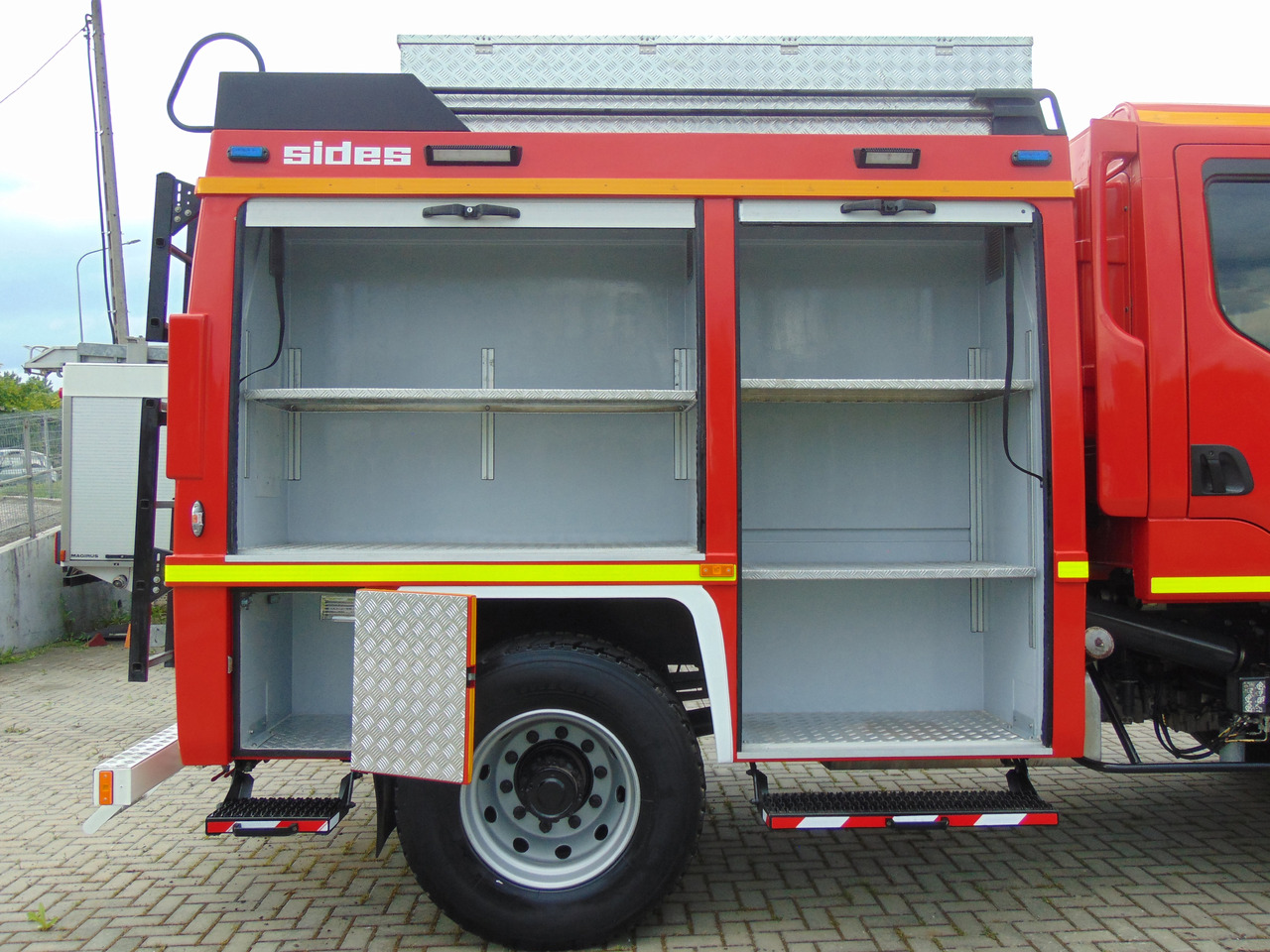 Camión de bomberos RENAULT Midlum 270dCi SIDES: foto 11 Camión de bomberos RENAULT Midlum 270dCi SIDES: foto 11