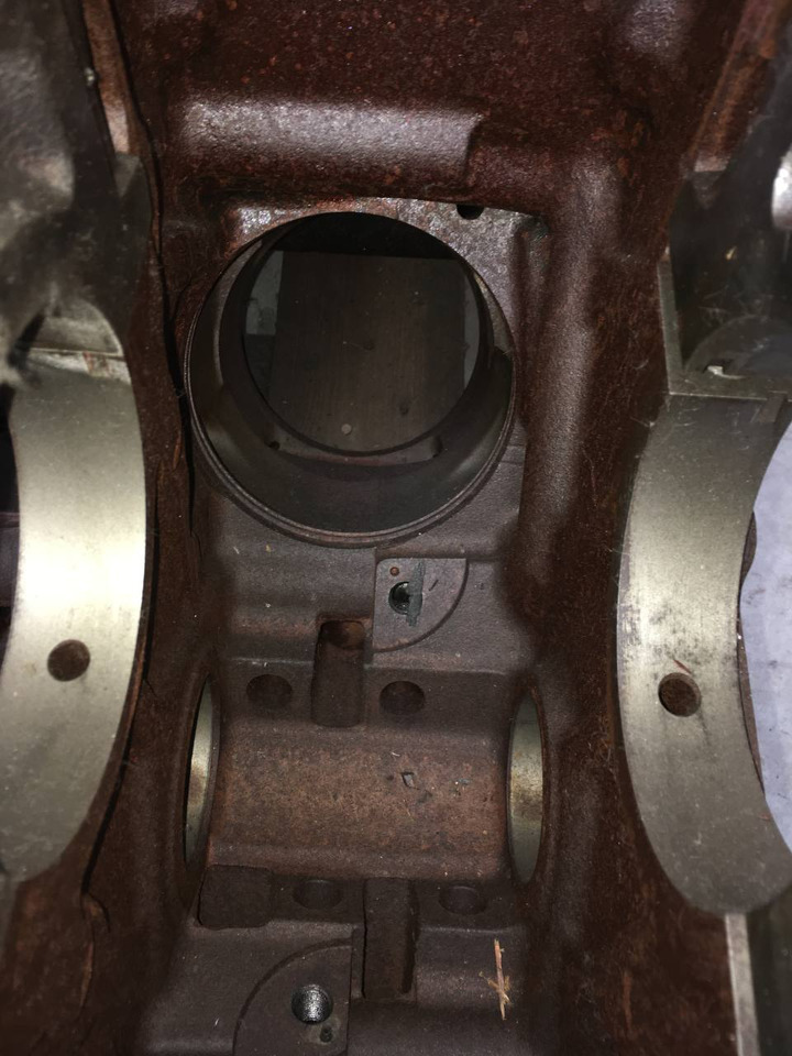 MAN/Mercedes OM403 - Bloque de cilindros: foto 4 MAN/Mercedes OM403 - Bloque de cilindros: foto 4