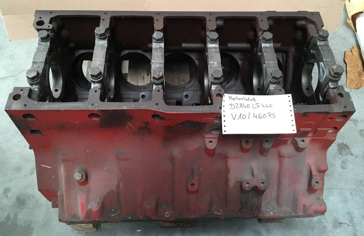 MAN/Mercedes OM403 - Bloque de cilindros: foto 1 MAN/Mercedes OM403 - Bloque de cilindros: foto 1