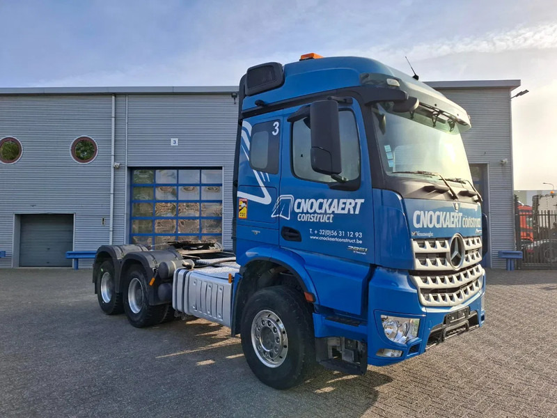 Mercedes-Benz Arocs 2851 / 6X4 / HYDRAULICS / BIG AXLE / ALCOA / AIRCO / AUTOMATIC / EURO-6 / 2015 - Cabeza tractora: foto 2 Mercedes-Benz Arocs 2851 / 6X4 / HYDRAULICS / BIG AXLE / ALCOA / AIRCO / AUTOMATIC / EURO-6 / 2015 - Cabeza tractora: foto 2
